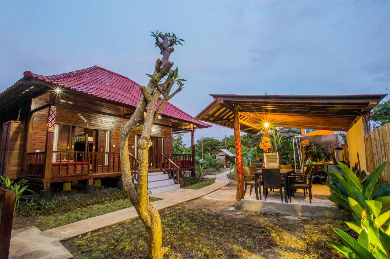Uma Hostel Lembongan Buitenkant foto