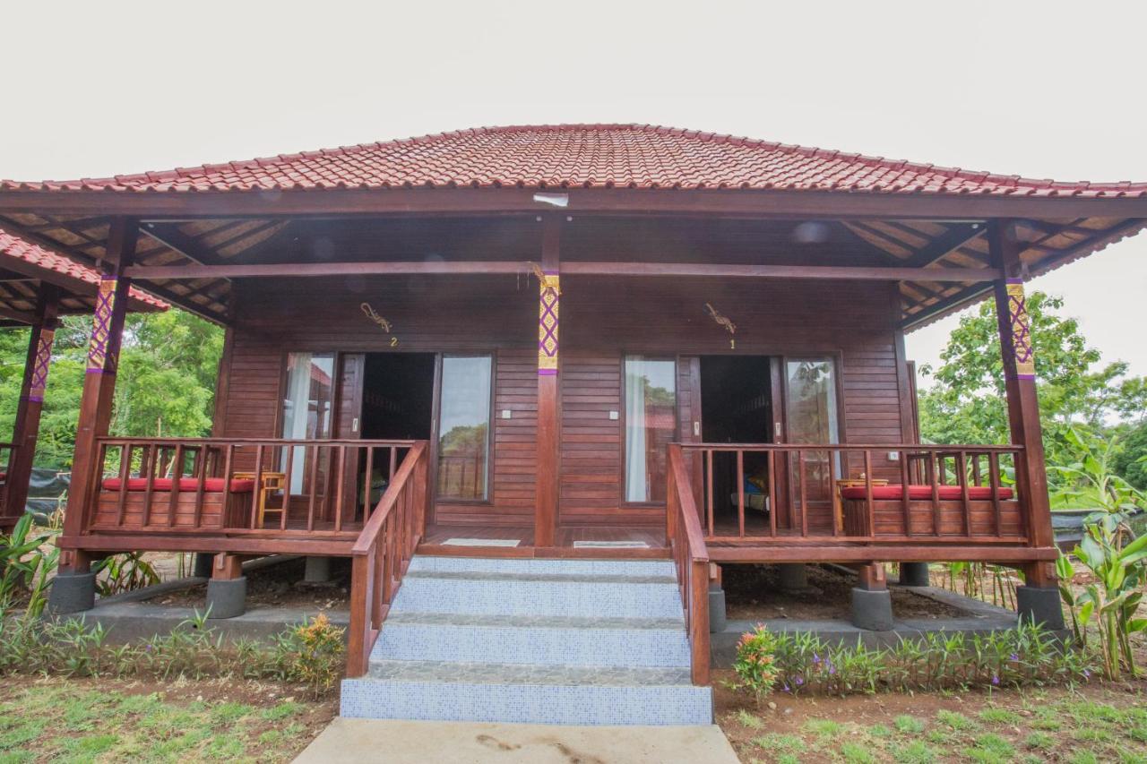 Uma Hostel Lembongan Buitenkant foto